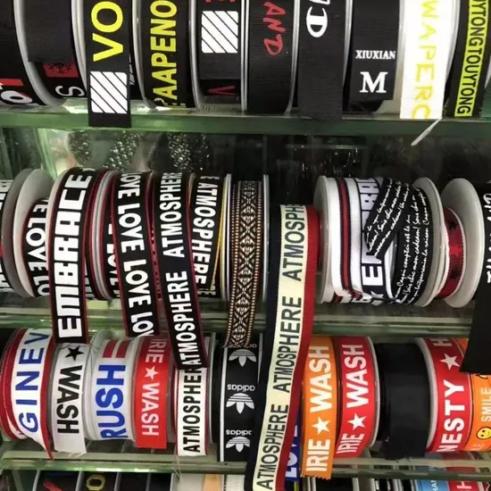 Hot Selling Embroidered Look Label Print Cloth Label for Luxury Garments